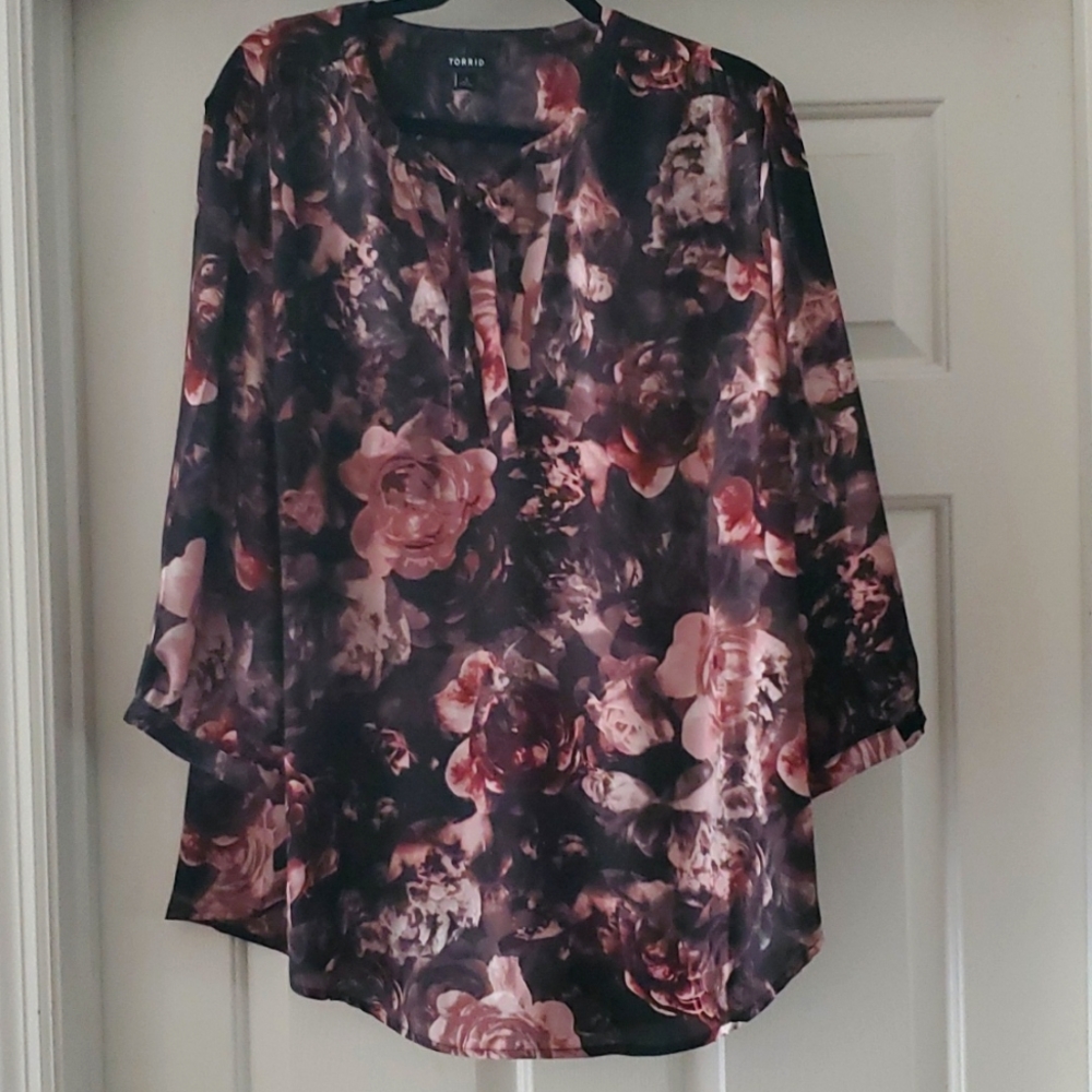 NEW Torrid Floral Top